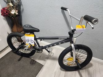 Mongoose Bike Bmx Rebel Boys 20 new Ready to ride good condition