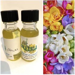 NEW Freesia Flower Garden Spring Floral 1oz Home Warmer / Candle / Burning Oil