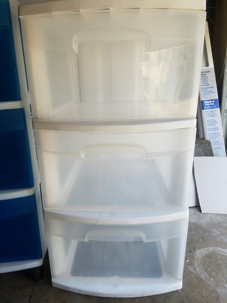 Plastic storage drawers $10.00