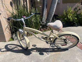 Cream Beach Cruiser Bicycle