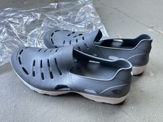 Waterproof slip-on shoe , size 11