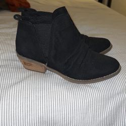 Black Boots