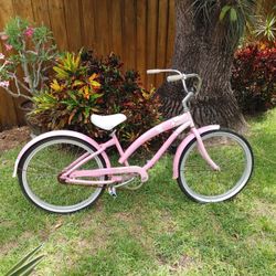 Preowned ready to ride women’s hello kitty bike beach cruiser bicycle