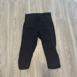 (#13) Lululemon Black Crop Leggings