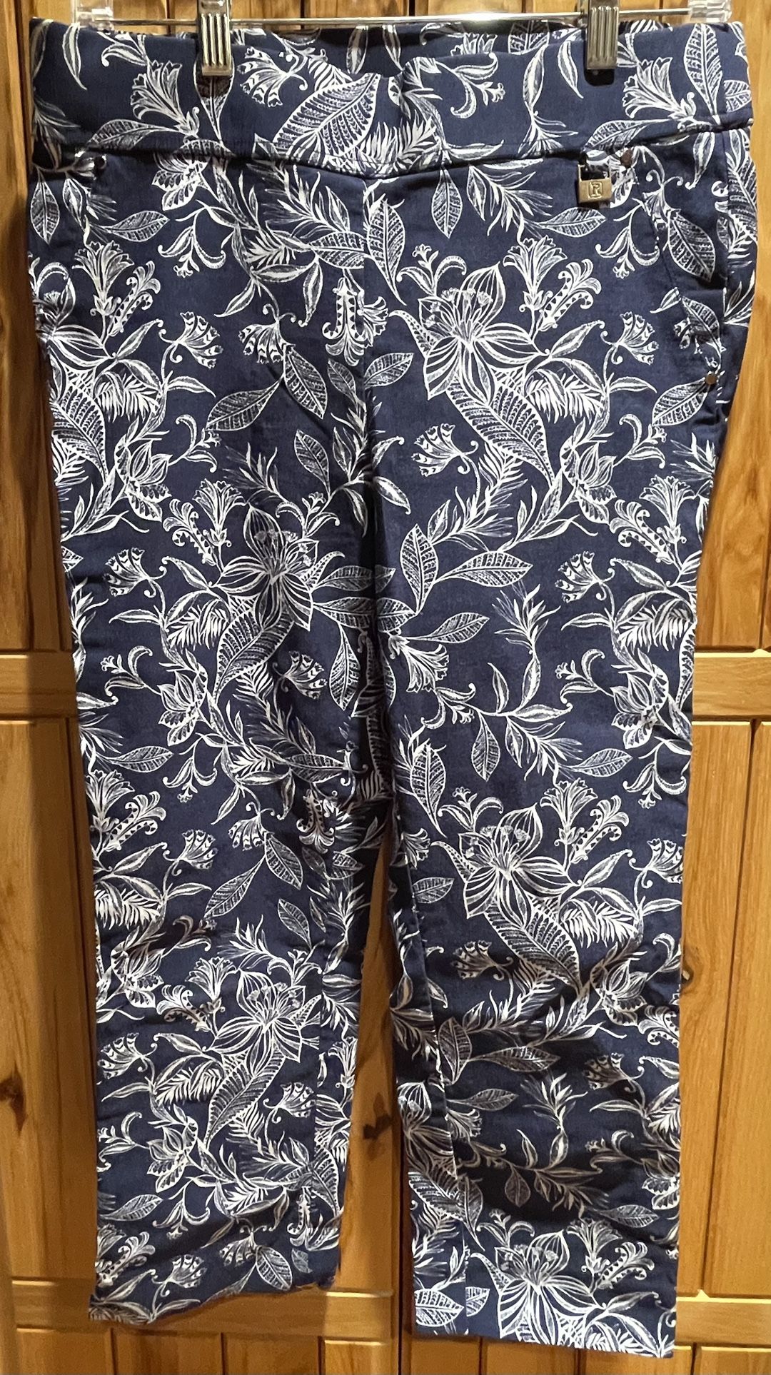 Rafaella Capri Pants Women's Sz 10 Navy Blue Comfort Stretch  Floral 22 Inseam