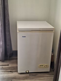 Chest Freezer Haier 3.5 Cubic ft