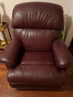 Lazy boy massaging/heating recliner