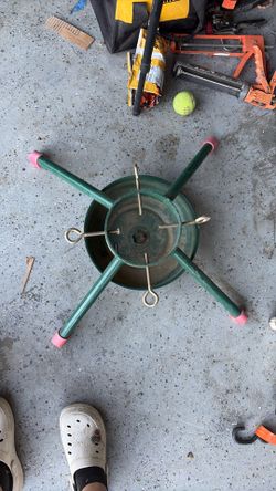 Free Christmas tree stand