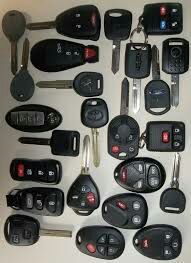 Llaves y controles para todos los carros