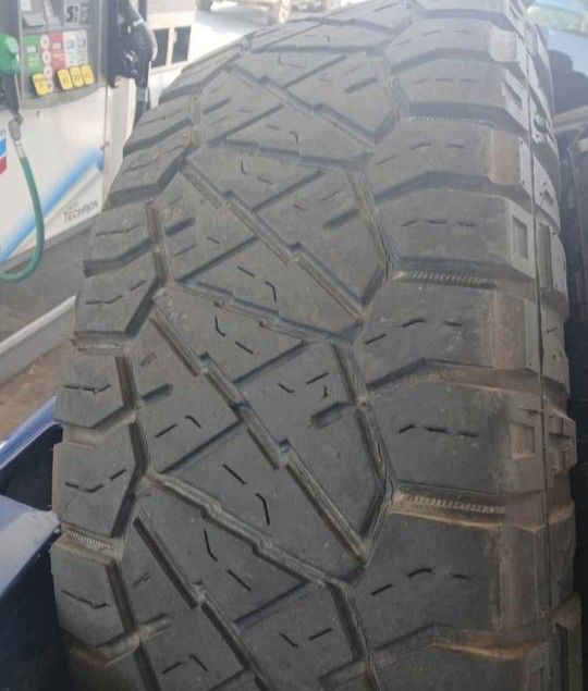 LT275/70R18  NITTO RIDGE GRAPPLER TIRES (4)