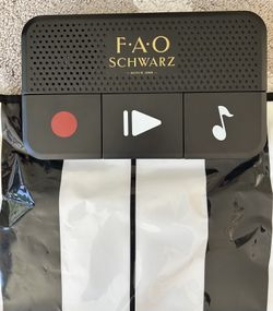 FAO Schwartz Piano Mat with music