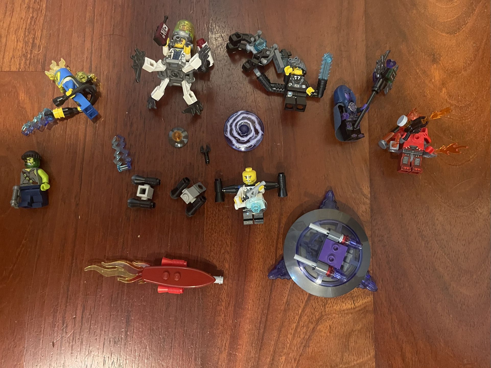 LEGO Ultra Agents Minifigure Lot