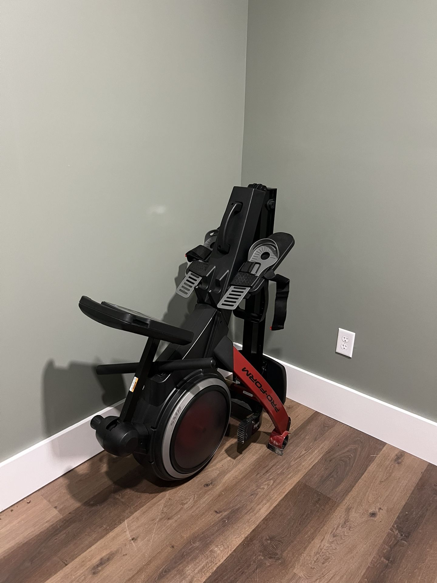 ProForm 750R Power foldable rowing machine