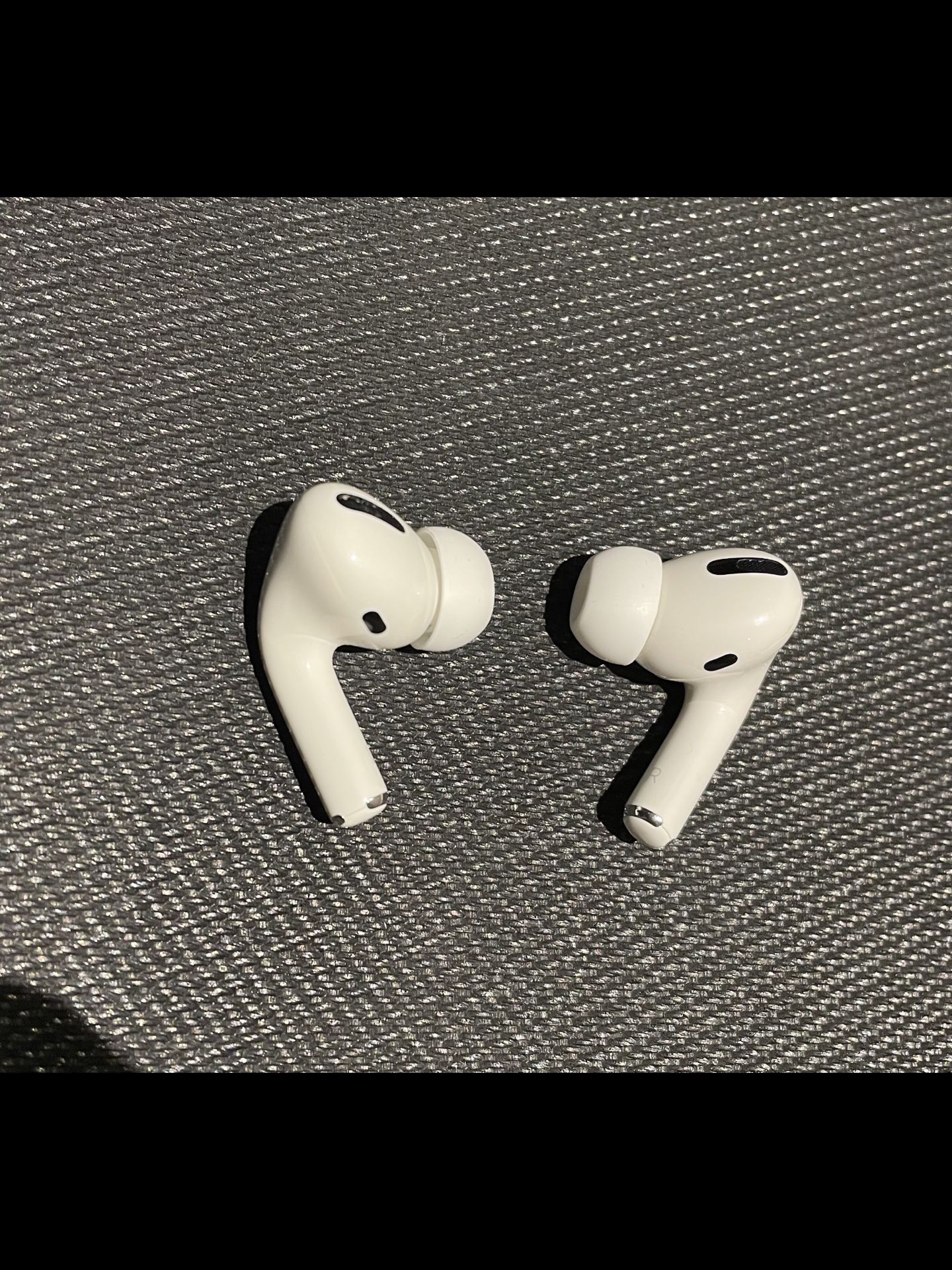 Left And Right Apple AirPod Pro 