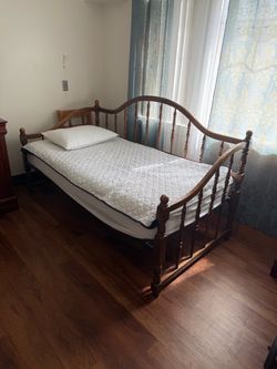 Bed with mattress full size.