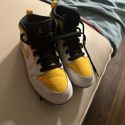 Jordan 1 Yellow size 11  Toddler
