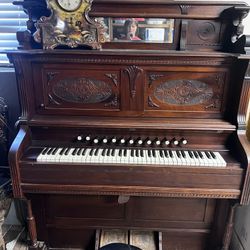 Antique Pump Organ Plays Well 