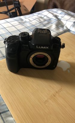 Panasonic GH4