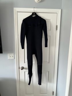 O’Neill 4/3 Hyperfreak Wetsuit Size LS Excellent Condition Perfect For This Time Of Year.