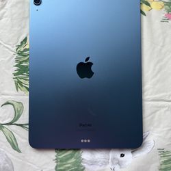 iPad Air (5th generation) Blue