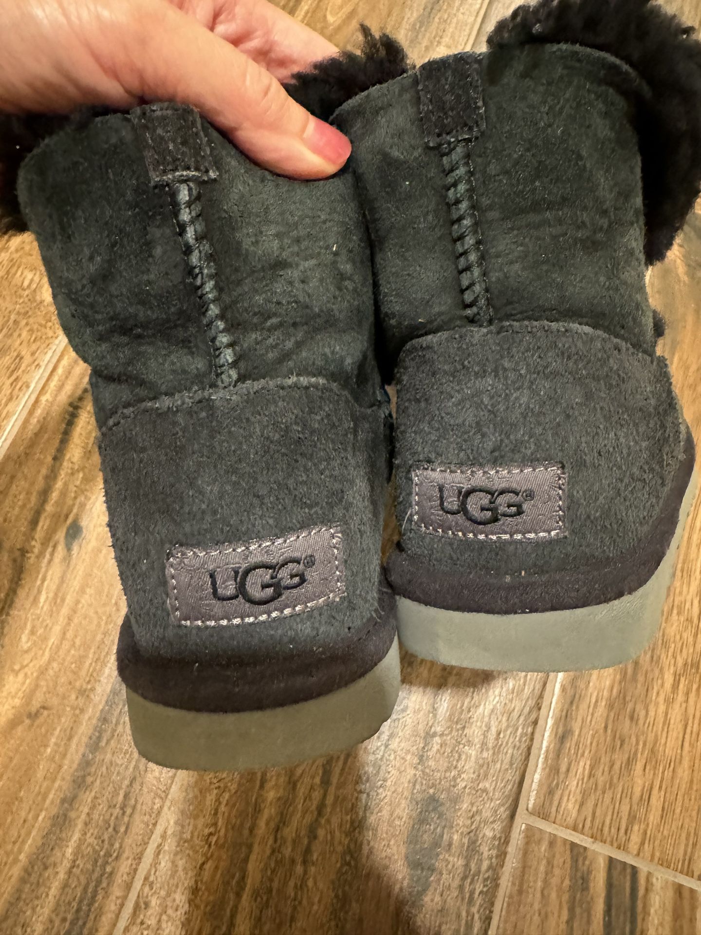 UGG Little Girl Boots Size 13. Zip Code 77059