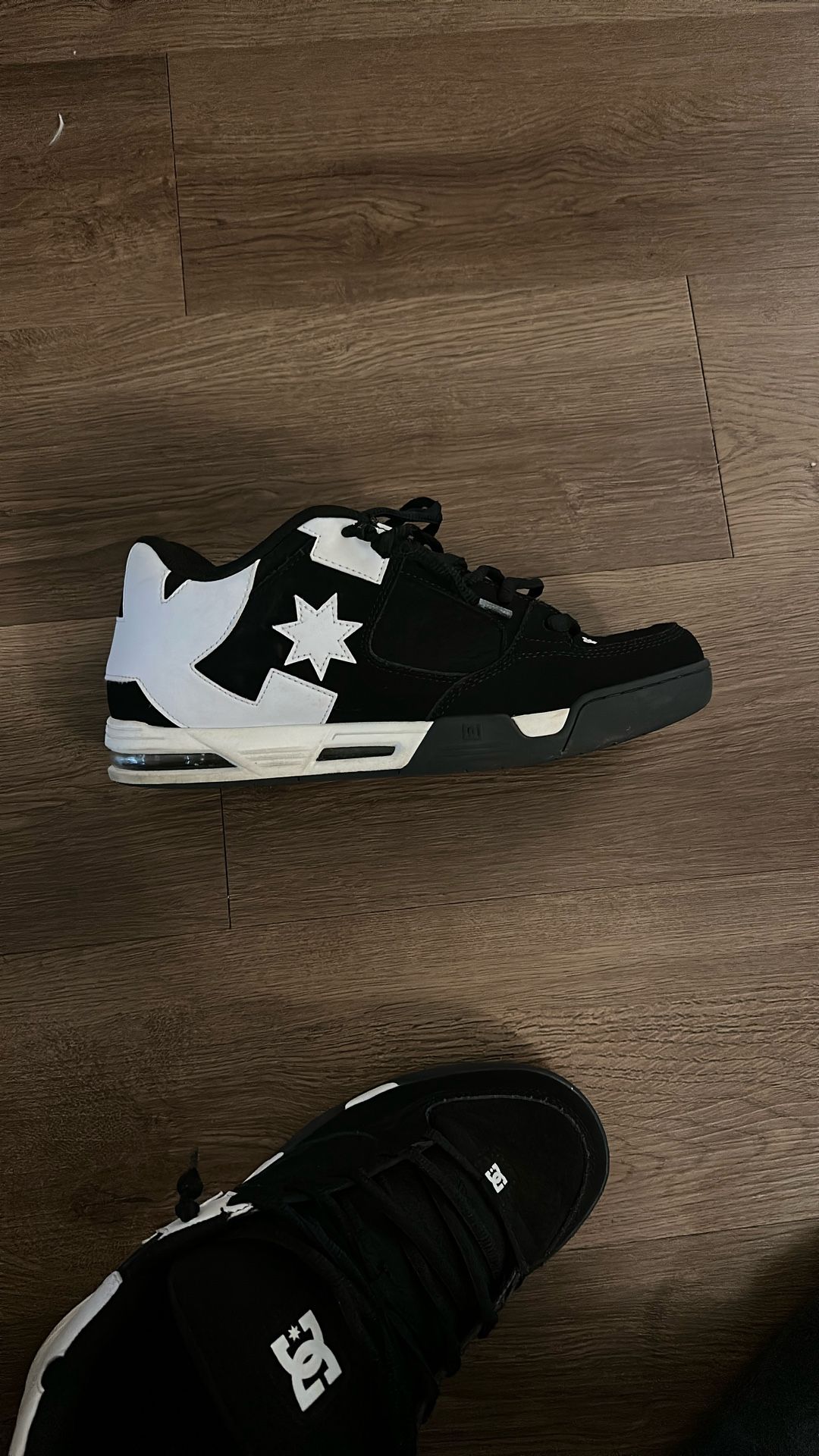 DC skating shoes