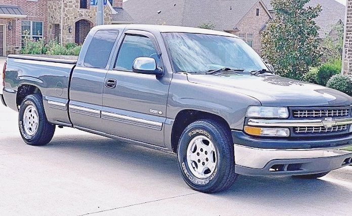 ֆ12OO 4WD CHEVY SILVERADO 4WD