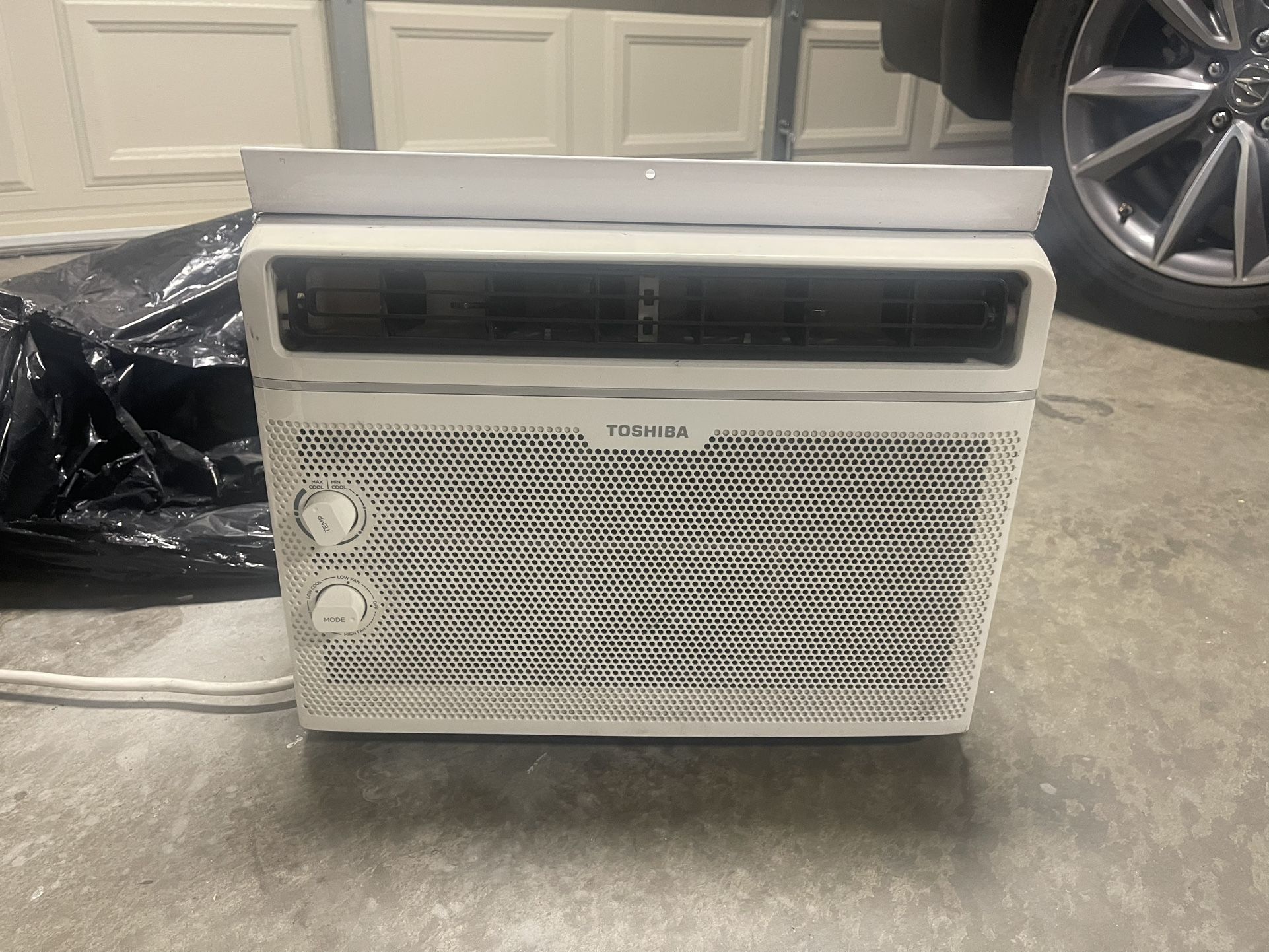 Window AC Unit 