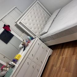 Vendo juego de cuarto completo en perfecto estado