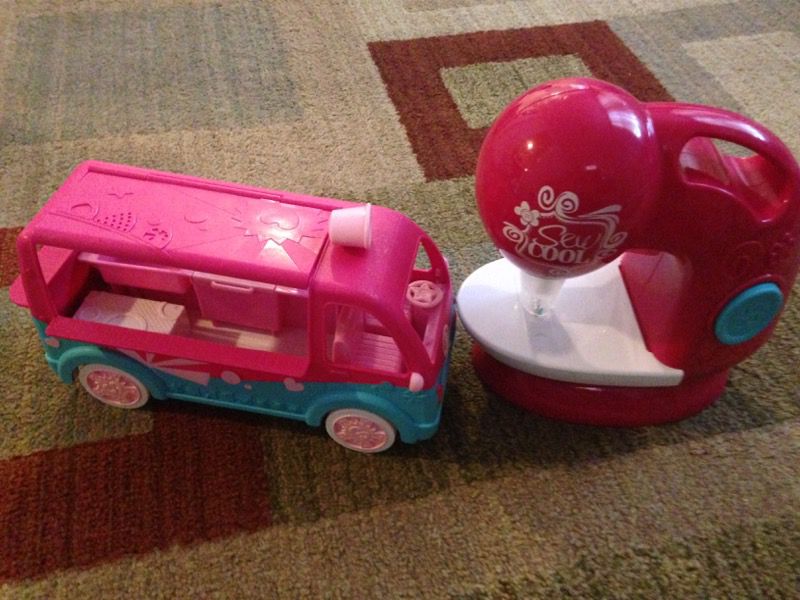 Sew cool and shopkins bus