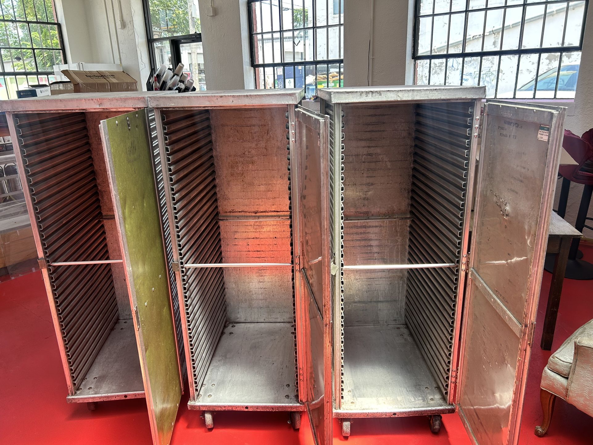 3 Cres Cor Crown X Warming Cabinet