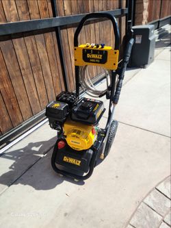 Dewalt 3400psi gas pressure Washer