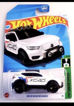 2024 Hot Wheels White Volvo XC40 Recharge 14/250 HW Green Speed 2/10
