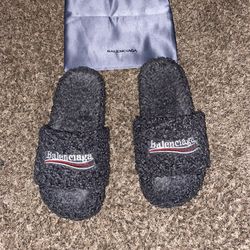 Balenciaga fur slides gray