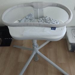 Bassinet - HALO BassiNest Swivel