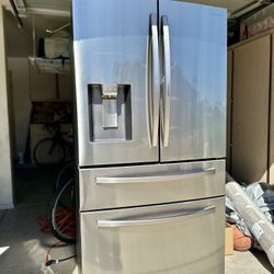 Samsung - 27.8 cu. ft. 4 Door French Door Refrigerator/Freezer