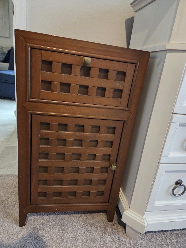 Accent Cabinet, Mid-sized Cabinet
