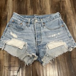 Levi 501 shorts size 26
