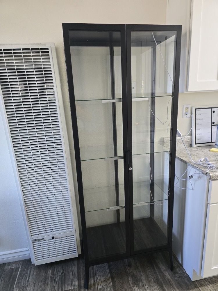 Showcase or closet / Vitrina o Armario 