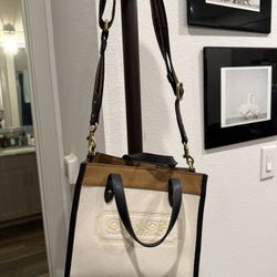 Coach Field Tote 22