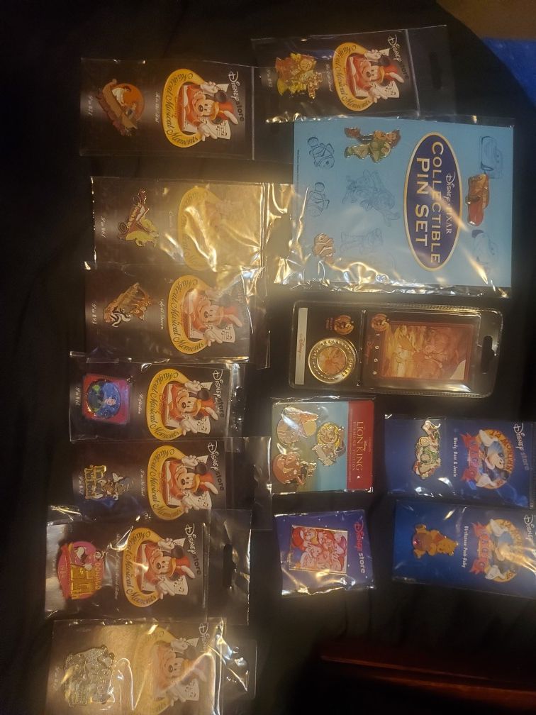 Collector Disney pin lot