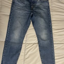 Women’s Levi’s Wedgie Fit Jeans - Size 28