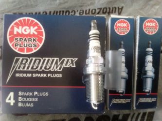 BRAND NEW NGK RACING SPARK PLUS TOTAL (6)