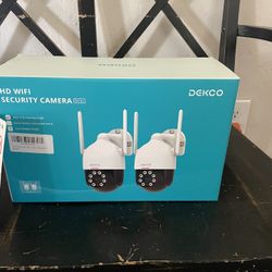 2 Dekco Security Cameras 