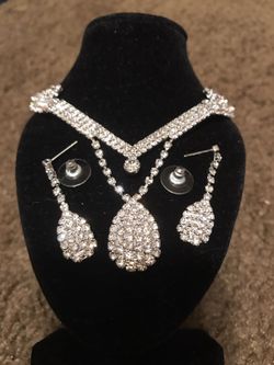 Bridal wedding clear Austrian crystal rhinestone water drop necklace and earring set