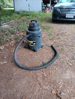 Shop WET DRY VAC VACUUM 6 GAL.
