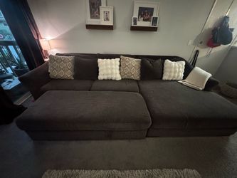 Sectional Sofa with Chaise