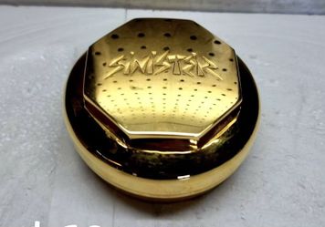 Lowrider Gold Wire Wheel Knockoff