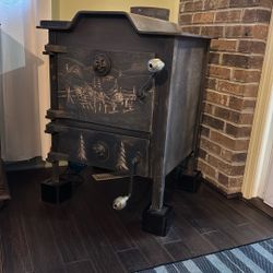 Vintage Cast Iron Wood-Burning Stove - Rustic Cabin Style