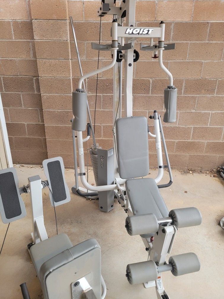 Hoist h310 2025 with leg press